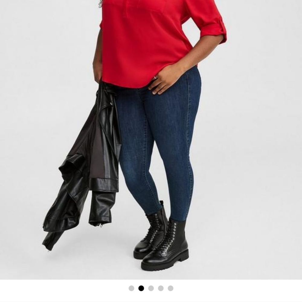 Torrid NWT Size 4 Harper Georgette 3/4 Sleeve Women's Red Blouse - Picture 2 of 7